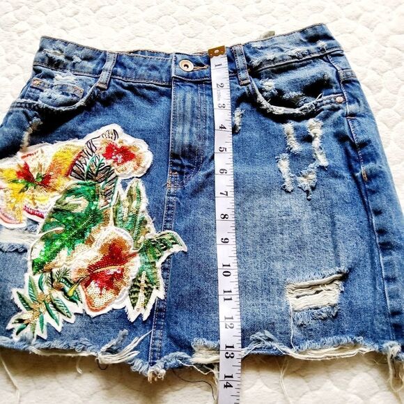 Zara denim skirt distressed floral applique grunge - Picture 8 of 8
